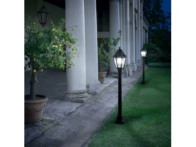 Lampada da esterno Dafne in resina con diffusore in metacrilato antingiallimento di Ideal Lux