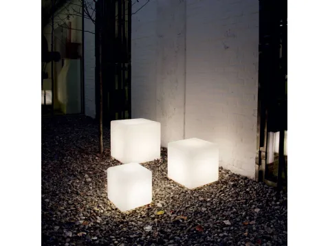 Lampada da esterno Luna in materiale plastico opale di Ideal Lux