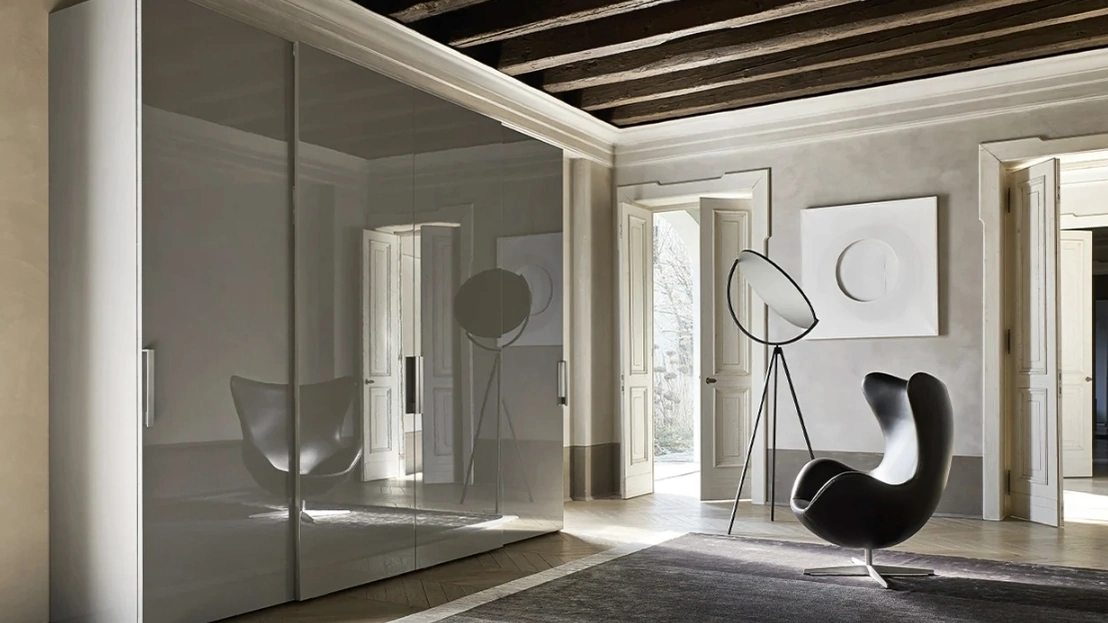 Armadio Anta Liscia in laccato lucido Ardesia con maniglia Mia di Sangiacomo