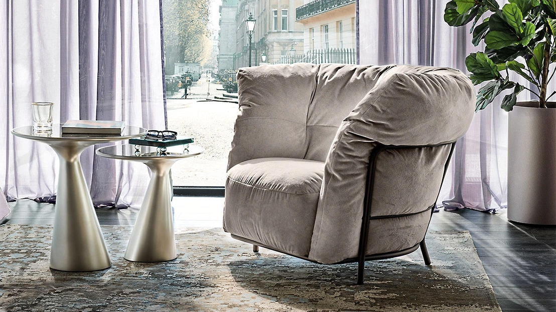 Poltroncina in tessuto Margaret di Cattelan Italia