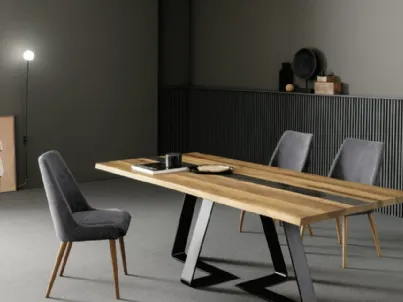 Sedia Zoe in microfibra dalla comoda seduta imbottita con struttura in Rovere di Alta Corte