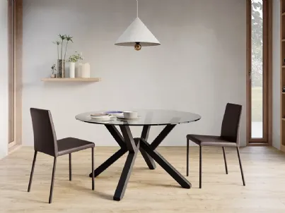 Tavolo rotondo Porto con piano in vetro temperato e basamento in legno di Arredo3