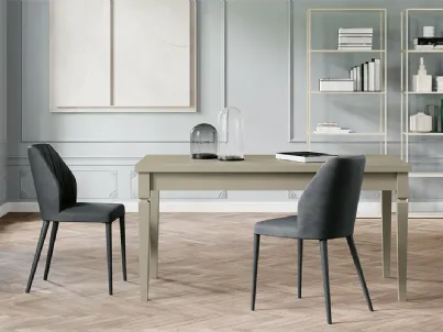 Tavolo Torino Fisso con top in legno impiallacciato e gambe in massello di Arredo3