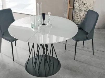 Tavolo rotondo allungabile con piano in vetro bianco gesso lucido e struttura in metallo antracite Bamboo di Sedit