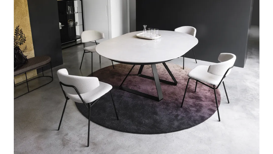 Tavolo allungabile con piano in ceramica e gambe in metallo Atlante di Calligaris