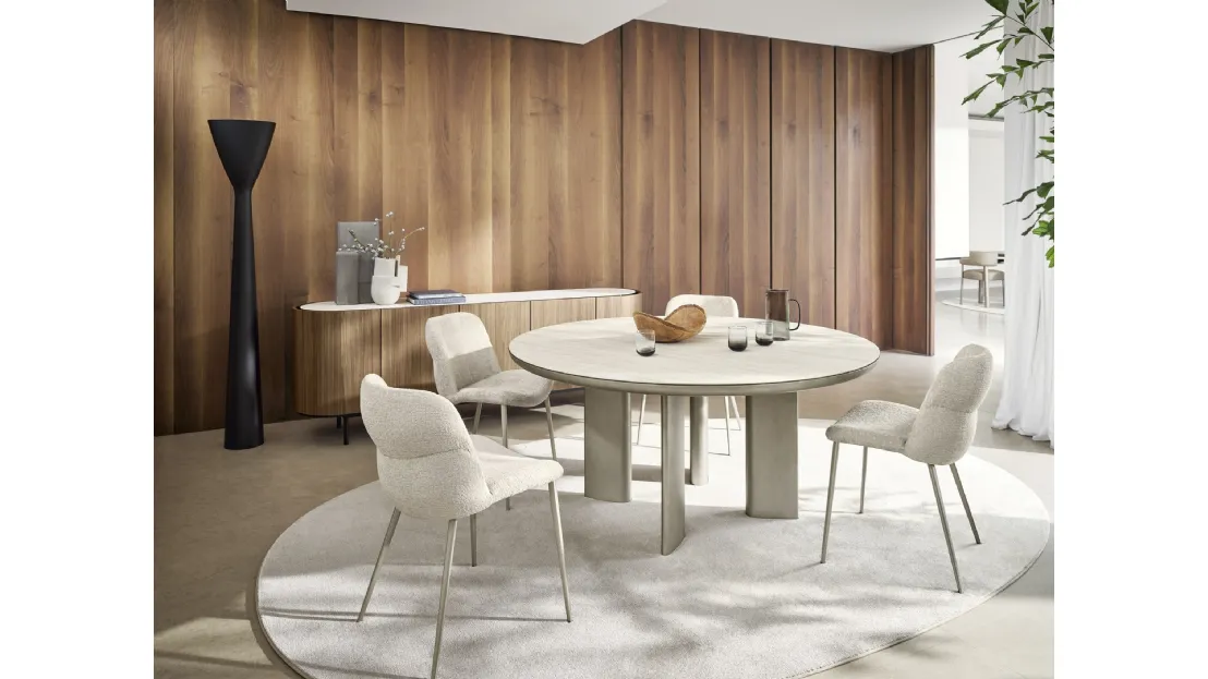 Tavolo Sandy rotondo con piano in legno di Calligaris