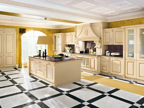 Cucina classica in laccato patinato beige con isola Augusta Dora di Ar-Tre