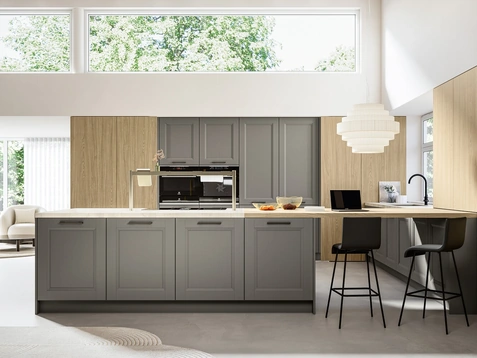 Cucina Classica con penisola Gioiosa 01 in laccato e laminato di Arredo3