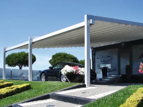 Pergola contemporanea dal design innovativo in alluminio con telo ad impacchettamento Evo di Pratic